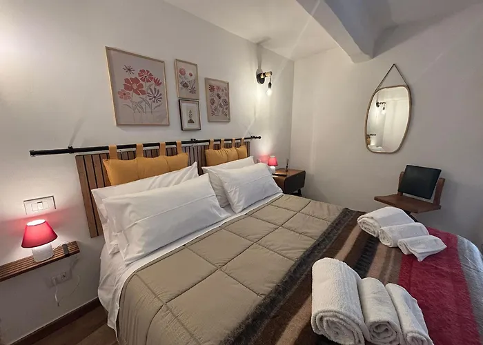 Postaielli - Arte, Natura E Relax Affittacamere 3*